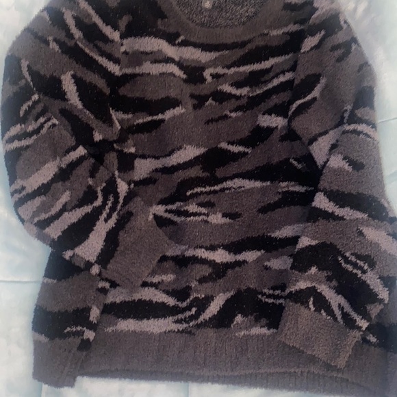 Barefoot Dreams CozyChic Camo‎ Print Fuzzy Knit Sweater Plus Size 2X Casual - Picture 7 of 7